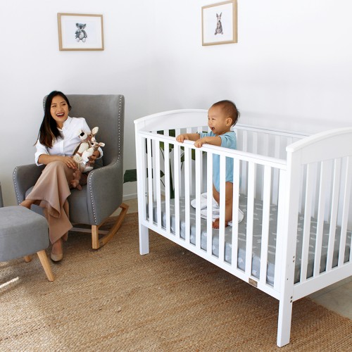 Babyhood classic curve outlet cot 4 in 1